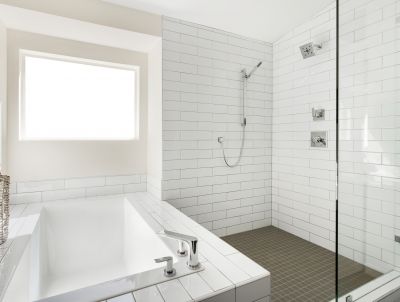 Large Format Tiles in Shower Design